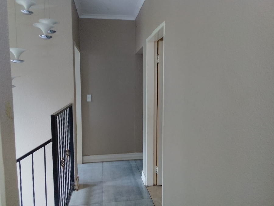 To Let 4 Bedroom Property for Rent in Safari Gardens North West